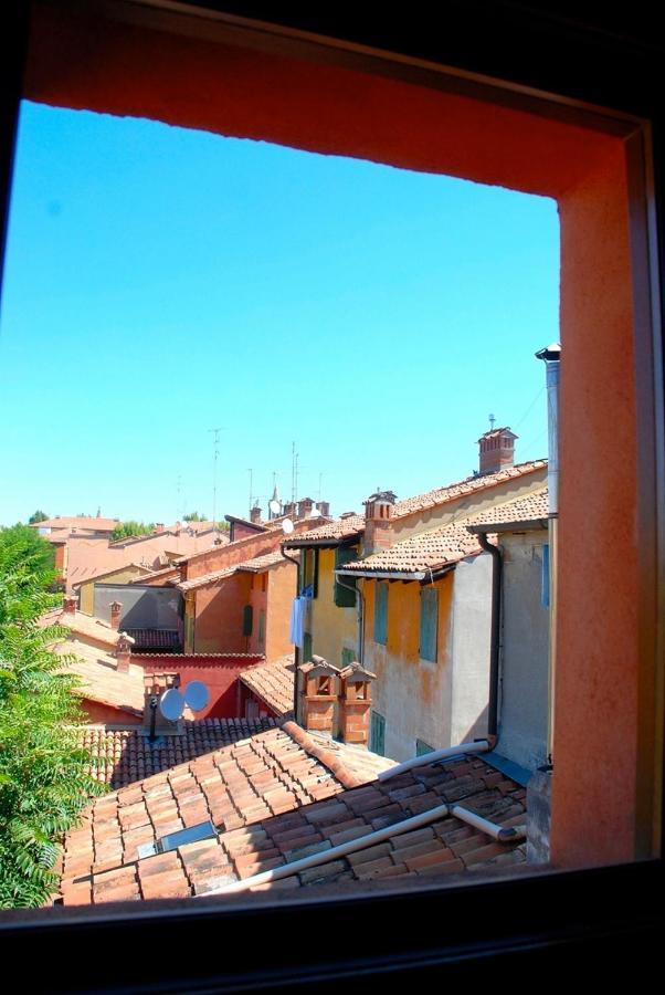 Pisolo In Citta Casa Vacanze Nel Centro Storico Bologna Eksteriør bilde